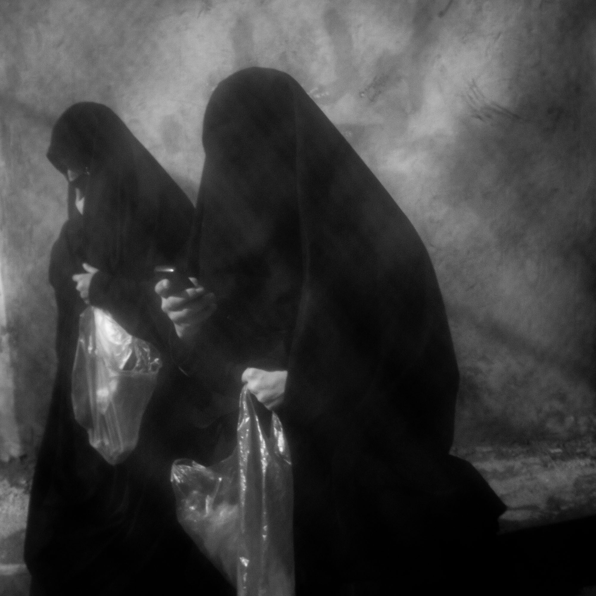 Chehel Menbari, Iran, Khorramabad, Majid Farahani, Majid Farahani Photography, Narrative photography, artistic collaboration, documentary photography, narrative photography, storytelling photography, Visual narrative photography, Contemporary Iranian photography, Iranian photographer, Emotional Connection in Photography, Contemporary Iranian Photography, Visual Exploration of Personal Narratives, Storytelling through Portraits, Portrait Photography by Majid Farahani, Visual Storytelling in Photography, Narrative Photography Expert, Multidisciplinary Photography Artist, Storytelling through Portraits, Documentary Style Portraits, Visual Artist Focused on Human Stories, Lens-Based Art by Majid Farahani, Fusion of Fine Art and Documentary Photography, Visual Artist Exploring Human Narratives, Artistic Storytelling in Portraits, Personal and Shared Narratives, Documentary and Portrait Photography, Khorramabad Traditions, Iranian Mourning Practices,,Chehel Menbar Khorramabad, Tasu'a Day Rituals, Religious Mourning Iran, Iranian Mourning Customs, Religious Ceremonies Khorramabad, Forty Candles Ceremony,