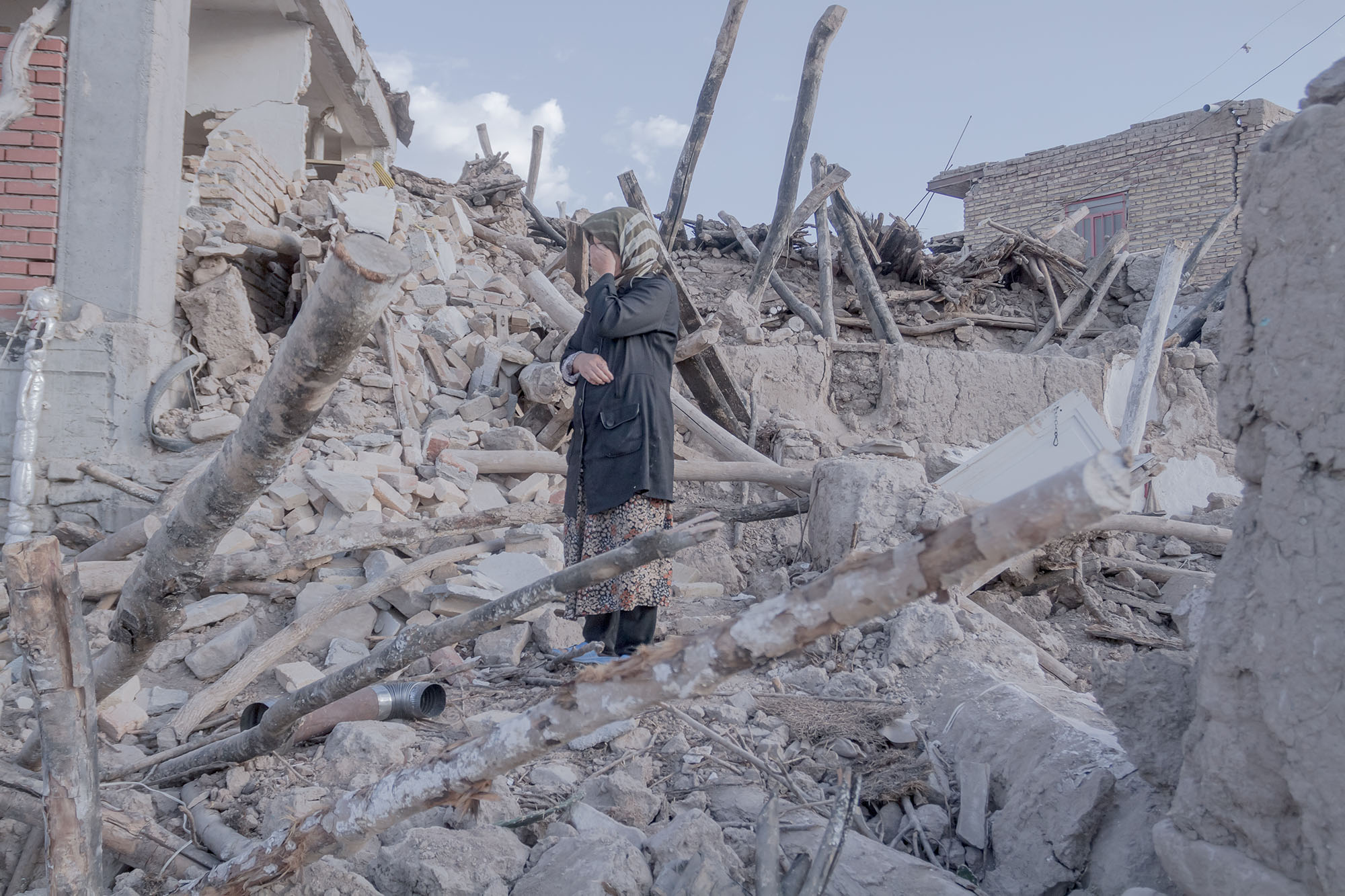 Varzaghan Earthquake, Iran, Azarbaijan, Varzaghan, Majid Farahani, Majid Farahani Photography, Narrative photography, artistic collaboration, documentary photography, narrative photography, storytelling photography, Visual narrative photography, Contemporary Iranian photography, Iranian photographer, Emotional Connection in Photography, Contemporary Iranian Photography, Visual Exploration of Personal Narratives, Storytelling through Portraits, Portrait Photography by Majid Farahani, Visual Storytelling in Photography, Narrative Photography Expert, Multidisciplinary Photography Artist, Storytelling through Portraits, Documentary Style Portraits, Visual Artist Focused on Human Stories, Lens-Based Art by Majid Farahani, Fusion of Fine Art and Documentary Photography, Visual Artist Exploring Human Narratives, Artistic Storytelling in Portraits, Personal and Shared Narratives, Documentary and Portrait Photography, Varzaghan Earthquake Report, 6.4 Magnitude Earthquake Varzaghan, Varzaghan Recovery Efforts, Varzaghan Disaster Aftermath, Varzaghan Shelter Issues, Post-Earthquake Varzaghan Conditions, East Azarbaijan Earthquake Damage