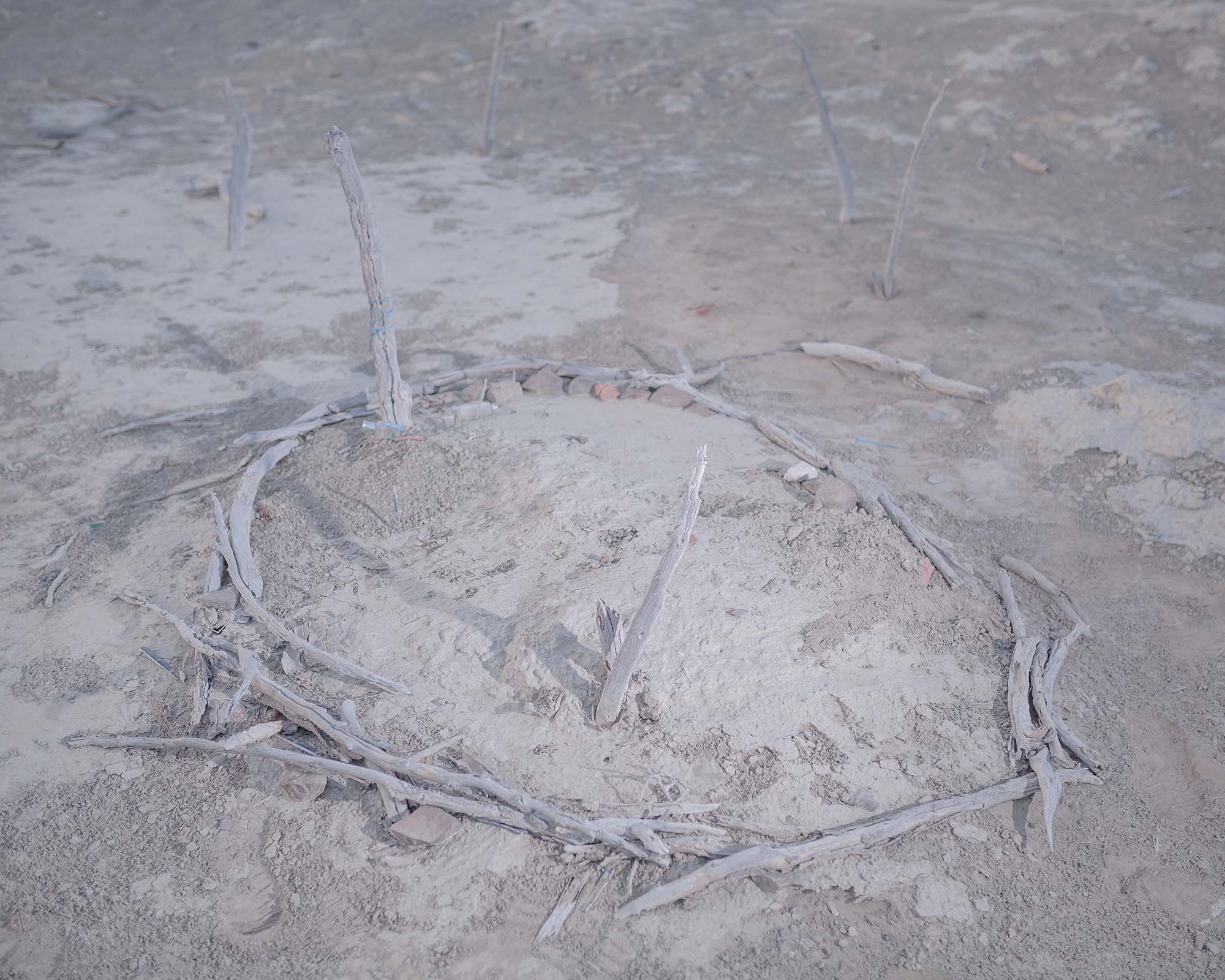 Jangarak , Iran, Sistan and Baluchestan, Majid Farahani, Majid Farahani Photography, Narrative photography, artistic collaboration, Visual narrative photography, Contemporary Iranian photography, Iranian photographer, Emotional Connection in Photography, Contemporary Iranian Photography, Visual Exploration of Personal Narratives, Storytelling through Portraits, Portrait Photography by Majid Farahani, Visual Storytelling in Photography, Narrative Photography Expert, Multidisciplinary Photography Artist, Storytelling through Portraits, Documentary Style Portraits, Visual Artist Focused on Human Stories, Lens-Based Art by Majid Farahani, Fusion of Fine Art and Documentary Photography, Visual Artist Exploring Human Narratives, Artistic Storytelling in Portraits, Personal and Shared Narratives, Documentary and Portrait Photography, village life in Iran, Iranian village lifestyle photography, storytelling photography, portrait photography, Portrait photography in Sistan and Baluchistan, Photography and human stories, Sistan and Baluchistan village life, social documentary photography, child's play, children's story sharing, Hotak fish, Cultural heritage of fishing, children fishing stories,